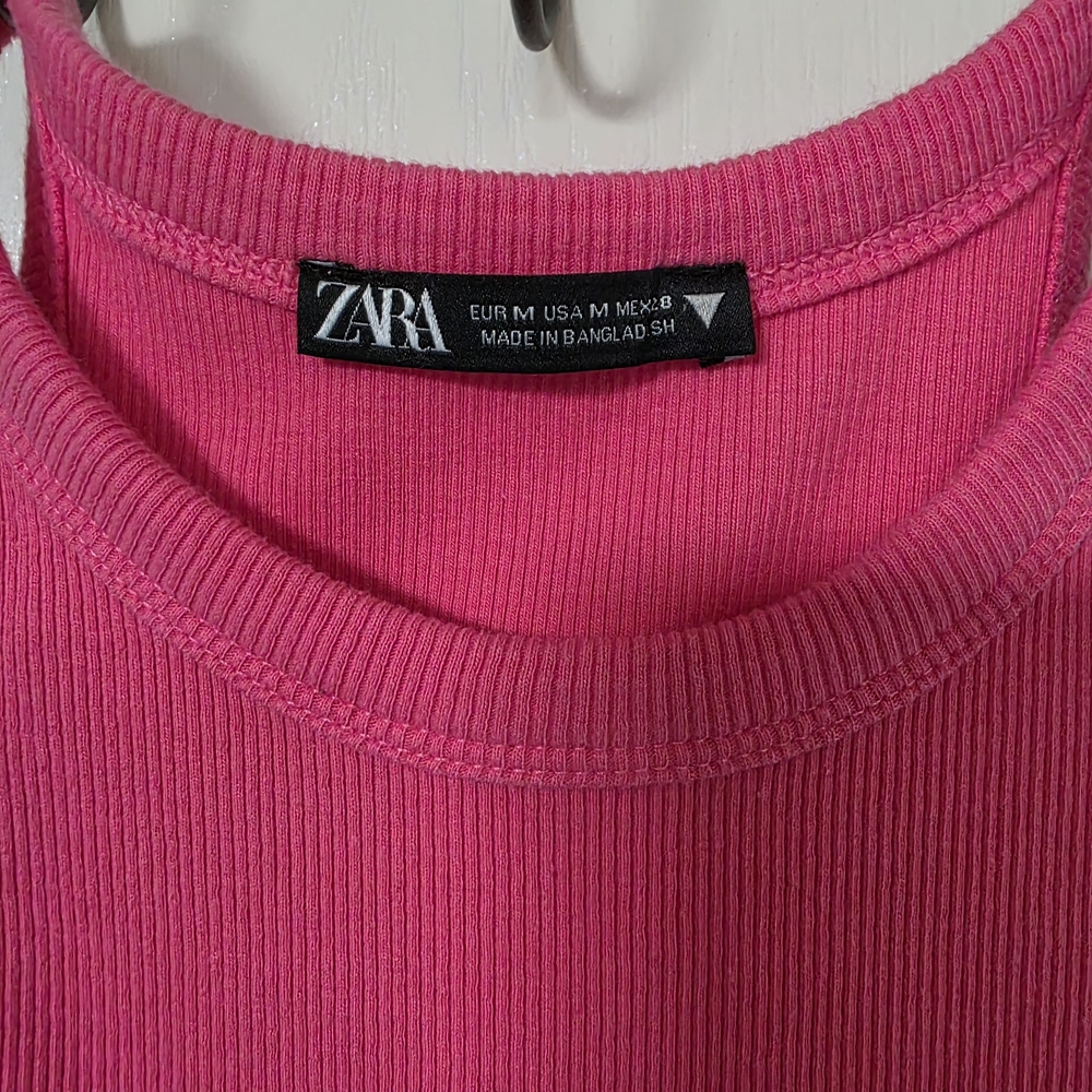 Zara Women's Pink Ribbed Sweater